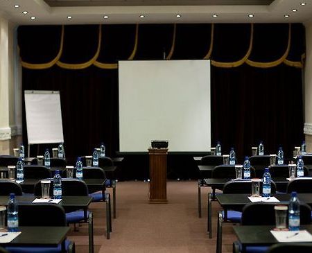 Phoenicia Apartments Baneasa Airport Bucureşti Afaceri foto